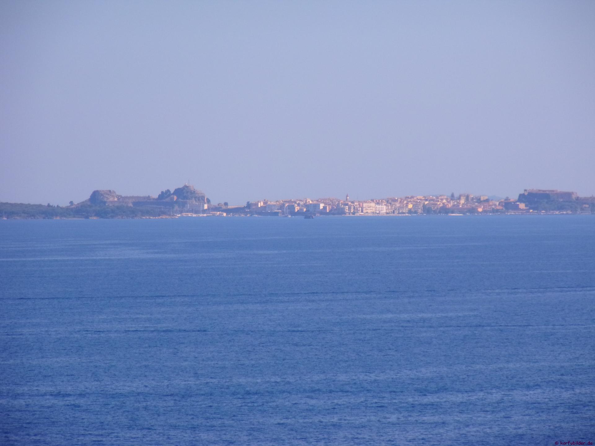 Barbati – Sicht auf Korfu Stadt