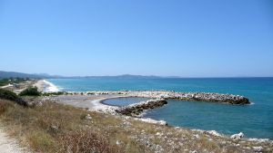 way from Antinioti Beach to Almiros Beach